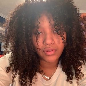 Meet your Posher, Jazmine